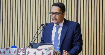 (محامٍ)يردعلى مدير «صوملك»: القوة القاهرة لا تُعلن بقرار من المدين